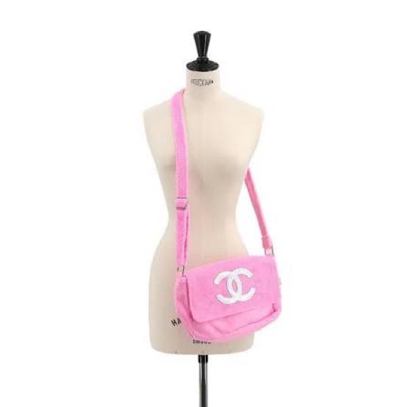 ⭐️ FIRM PRICE ⭐️ Authentic Chanel Terrycloth Crossbody Makeup Bag - Picture 6 of 6